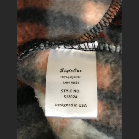Brown plaid Style One fleece jacket - Picture 6 of 9